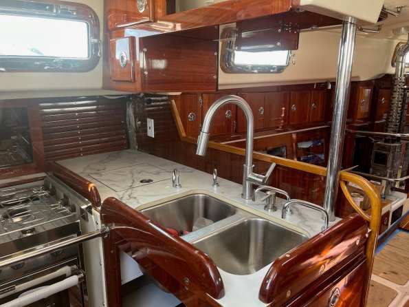 Galley-PortSettee
